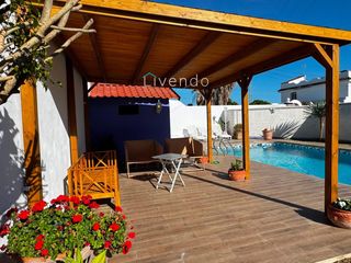 Chalet à Conil. Dos casas de campo con piscina