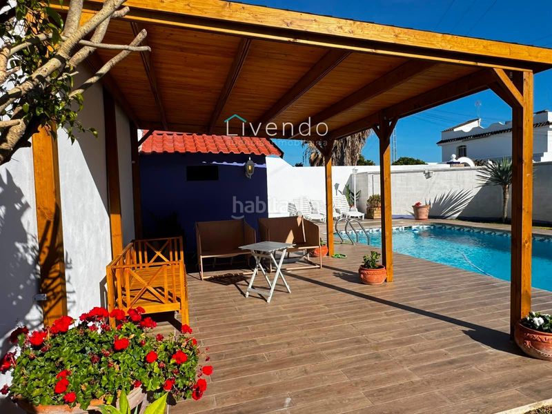 Foto fe42e3d3-76a5-4b01-9583-084a7ccac423. Xalet amb aparcament piscina a Conil Conil de la Frontera