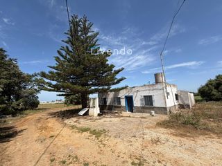 Xalet a Barrio Nuevo. Parcela  rustica con casa para reformar