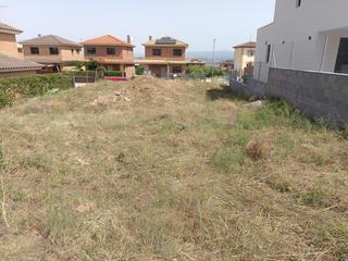 Terreno residencial en Carrer ismael balanya 12. Parcelas en venta en montblac