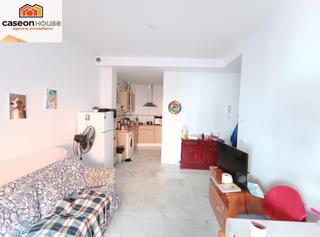 Appartamento in Núcleo urbano. Acogedor piso exterior de 60 m2, en planta primera, con dos dorm