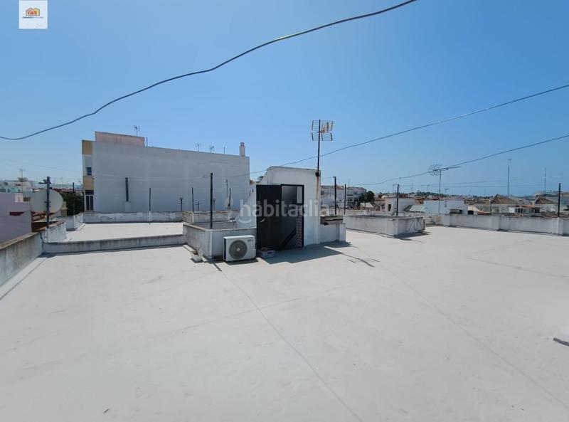 Foto 9bf03e8f-8bcb-4110-82ca-f17342063828. Pis a La Banda - Campo de Fútbol Chiclana de la Frontera