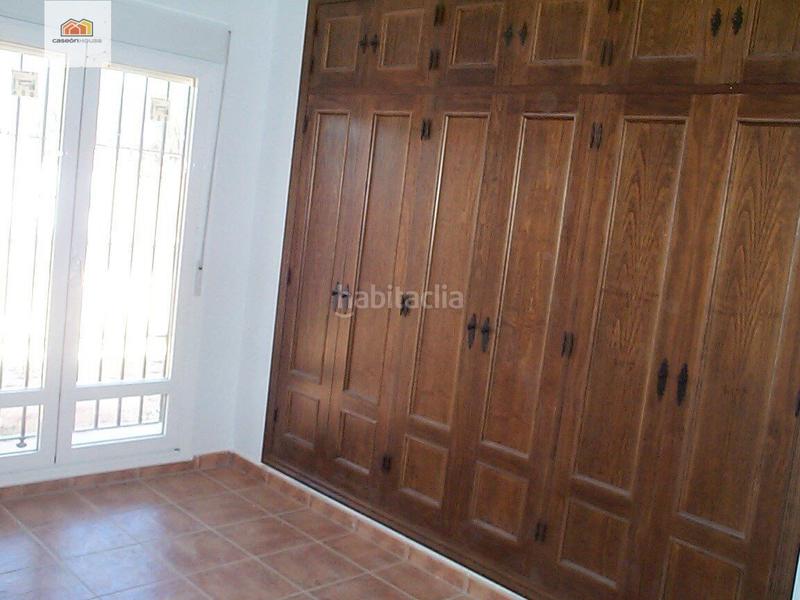 Foto f8edd526-a61a-41c9-893f-df9bd47e9c73. Chalet avec piscine dans La Barrosa Chiclana de la Frontera