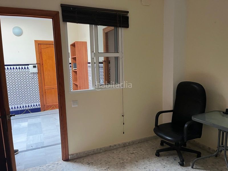 Foto 41d90752-f6cd-4669-9fac-c38bd0db19ea. Casa amb aparcament a La Banda - Campo de Fútbol Chiclana de la Frontera