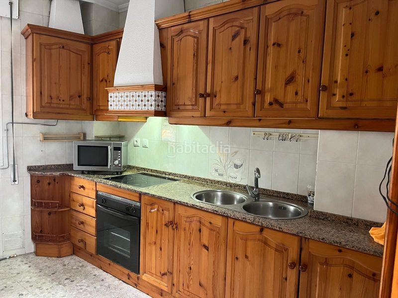 Foto 4bf7fcd3-dc1f-4c04-becb-df12d9219bb5. Casa amb aparcament a La Banda - Campo de Fútbol Chiclana de la Frontera