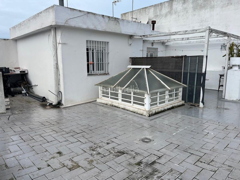 Foto 5a0b30a2-2c73-49f5-820f-9c36ae0ad752. Casa amb aparcament a La Banda - Campo de Fútbol Chiclana de la Frontera