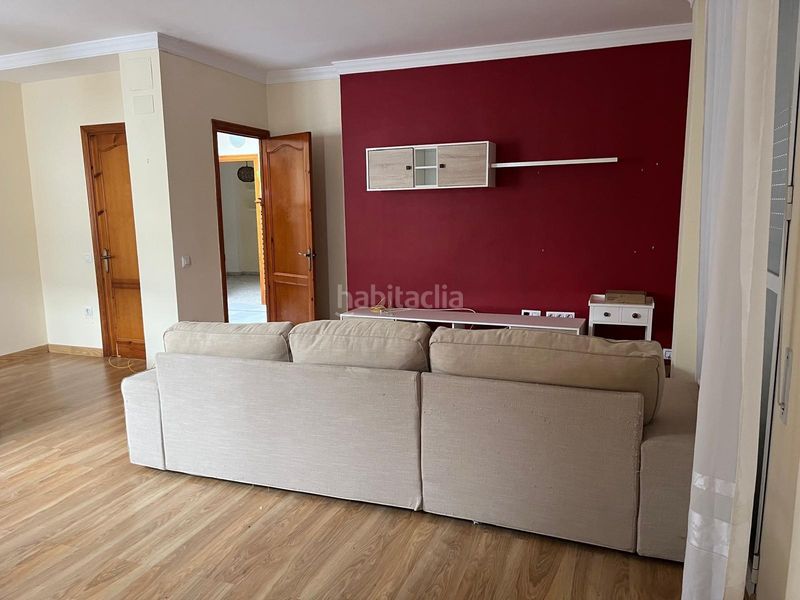 Foto f1dadf5a-94e1-44f9-865c-f68e4da7895f. Casa amb aparcament a La Banda - Campo de Fútbol Chiclana de la Frontera