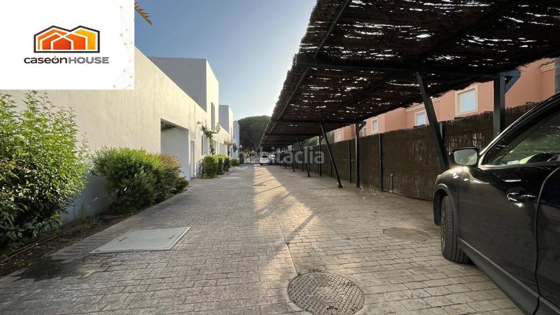 Foto 6635cc81-61f0-4d97-8253-793dda25c323. Apartament amb aparcament piscina a Novo Sancti Petri Chiclana de la Frontera