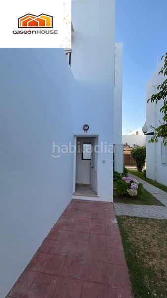 Foto fa15ef5a-23ba-4e62-a2ca-823bf94a08ac. Apartament amb aparcament piscina a Novo Sancti Petri Chiclana de la Frontera