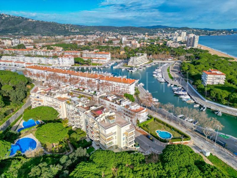 Foto 0e59faef-ef26-41b3-b445-ffddf83e24fc. Apartament a Port d´Aro Platja d´Aro