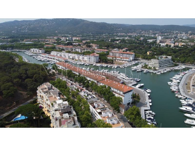 Foto f1f7616c-c2cc-4956-bb3e-2c7d65ed99c7. Apartament amb aparcament a Port d´Aro Platja d´Aro
