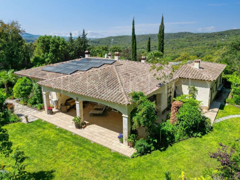 Foto f07593a3-4a38-49b2-b5ce-91a1d092590b. Casa amb aparcament a Urbanitzacions del Nord Santa Cristina d´Aro