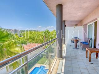 tico  N/a. Exclusivo tico en el puerto de platja daro