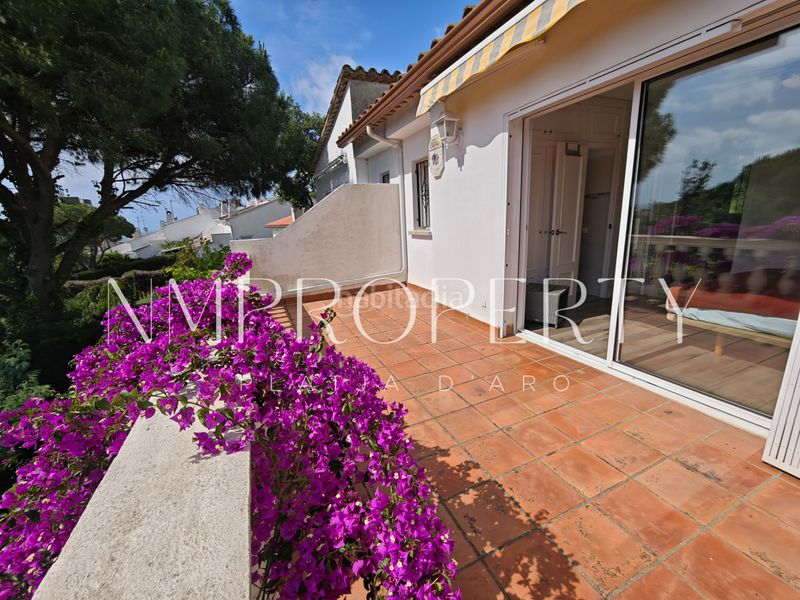 Foto 607ed105-38a3-440b-896b-6085845ca8d2. Casa adossada amb xemeneia calefacció aparcament piscina a Platja d´Aro