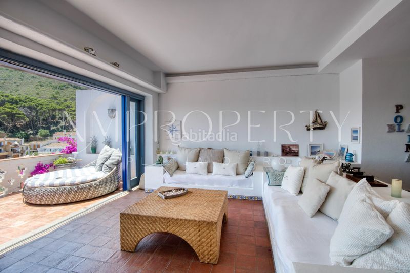 Foto 03e3d83c-c2a9-45da-9e31-8caf21e7a13c. Casa aparellada amb xemeneia a Aiguafreda-Sa Tuna Begur