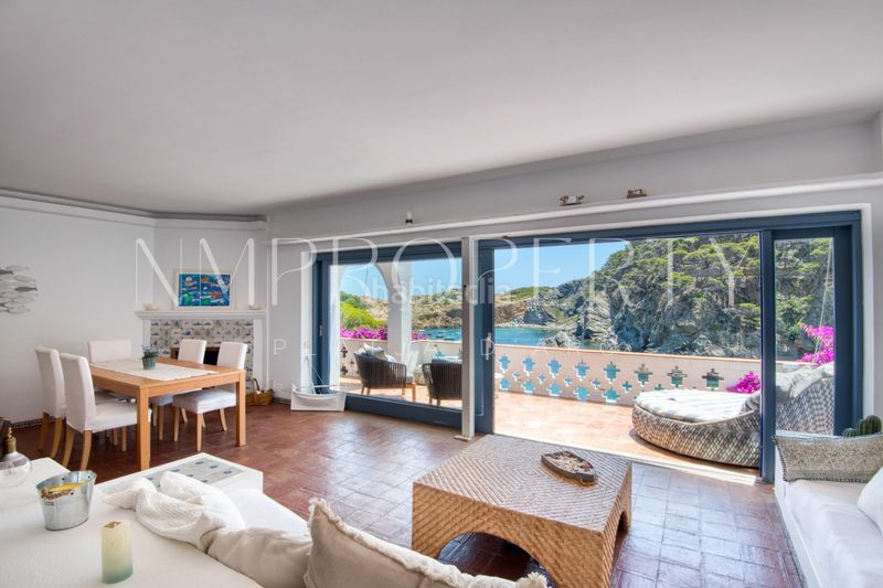 Foto a55e5240-4ef3-4966-8d3a-1397c4f9fc26. Casa aparellada amb xemeneia a Aiguafreda-Sa Tuna Begur