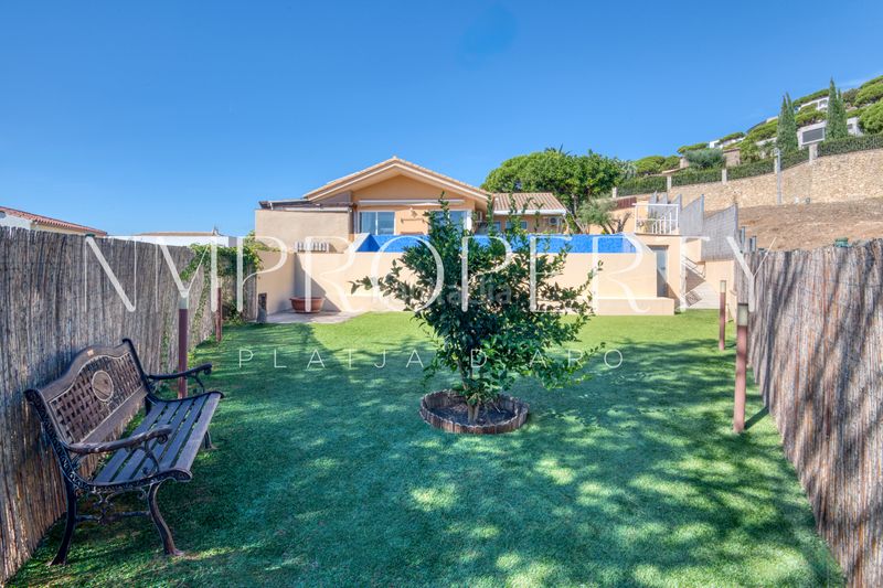 Foto ee302ea7-087f-49b8-8b81-0aa626854e46. Chalet villa con piscina infinity y espectaculares vistas al mar a 5 minutos de platja d’aro en Platja d´Aro