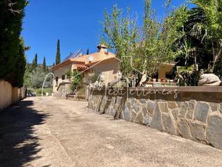 Chalet à Carrer major 10. Chalet independiente en planta baja.