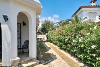 Casa aparellada a Pino Alto. Casa pareada a 200 metros del mar