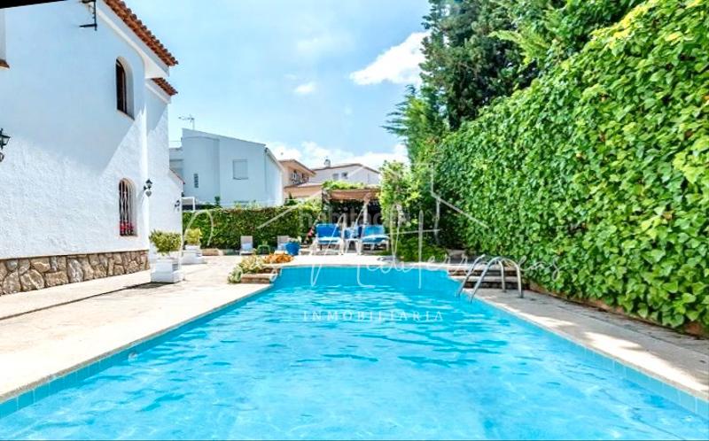 Foto 5c8edb9e-f38c-46ac-a070-93e17d74d39a. Xalet amb aparcament piscina a Pino Alto Miami Platja