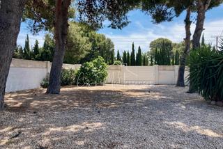 Xalet  Carrer principal. Chalet unifamiliar