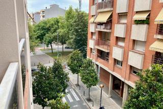 Pis  Carrer de santa joaquima de vedruna. Piso en pere iii, cambrils.