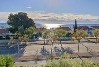 Casa adosada en Vandell�s i l�Hospitalet de l�Infant. Adosado con vistas al mar