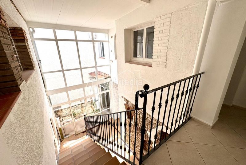 Foto b99bc54f-ffb8-4b5a-9473-edc8a9950f55. Casa adossada a Centre Miami Platja