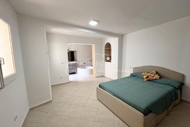 Foto bde5251b-5666-4d19-a5eb-0aaa3284e0c8. Casa adossada a Centre Miami Platja
