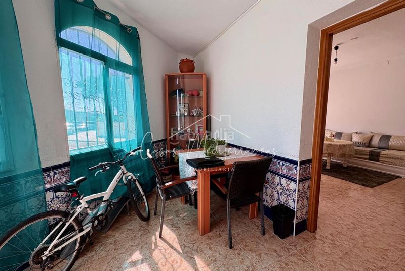 Foto 3271fa09-bd85-4b48-a5fd-35dd3e1725ee. Casa aparellada a Centre Miami Platja
