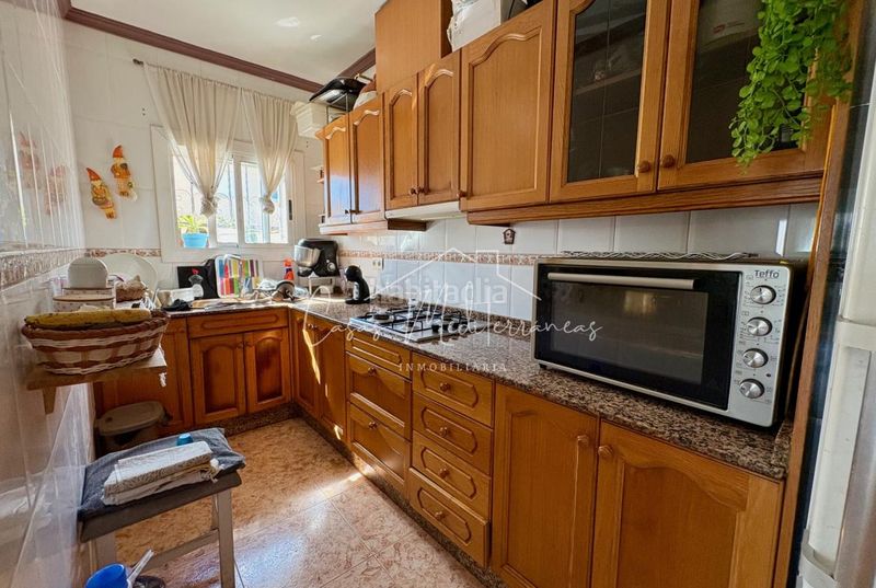 Foto 88a7c963-d06d-4bf4-a43e-7cebf6ab09cd. Casa aparellada a Centre Miami Platja