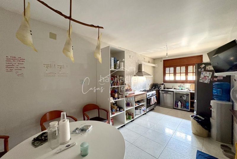 Foto 4025eac2-5a22-4b64-8162-dd37cd185ff3. Casa aparellada amb xemeneia calefacció aparcament a Mont-roig del Camp