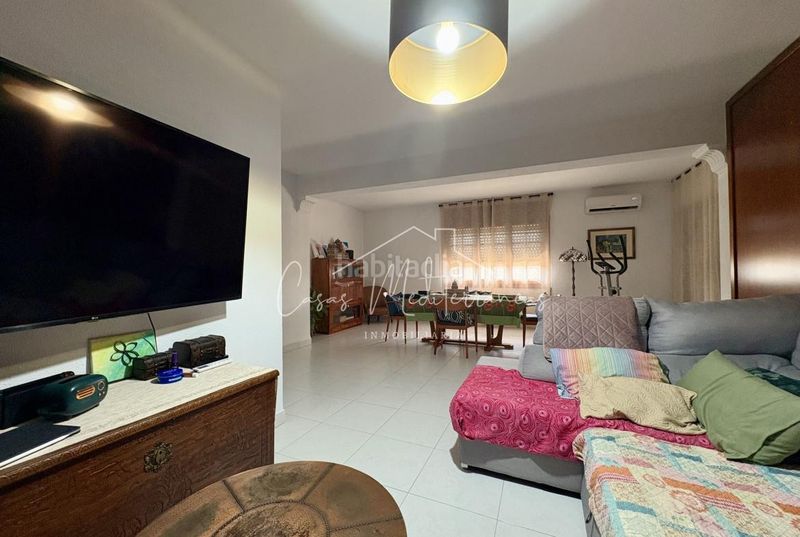 Foto 708de869-9e86-48df-926d-329719c52fc6. Casa aparellada amb xemeneia calefacció aparcament a Mont-roig del Camp