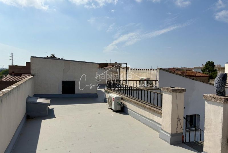 Foto f459e731-e013-45e7-a894-8debf700e140. Casa aparellada amb xemeneia calefacció aparcament a Mont-roig del Camp