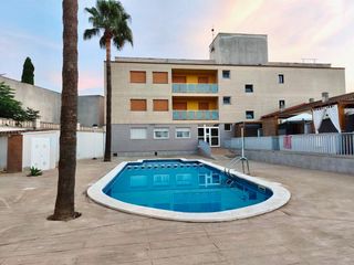 Lloguer Casa adossada a Avinguda de l'illa de buda 21. Casa adosada en planta baja