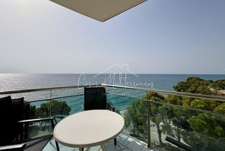 Lloguer Apartament  Passeig del mediterrani. Apartamento en primera línea de mar