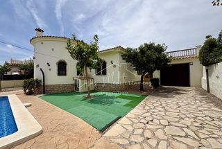 Chalet in Centre. Chalet individual con piscina