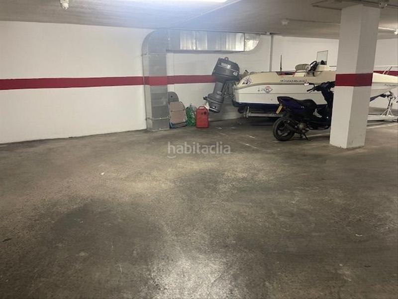 Foto 390dfd4b-c52c-46b9-acd7-aea06f7ff0d3. Aparcament cotxe a Avenida de Abril-9 de Octubre Sagunt