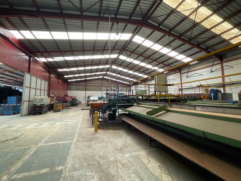 Foto 53432360-15be-4fa8-abe3-338f86343c59. Miete fabrikhalle in Na Rovella - Hermanos Maristas Valencia