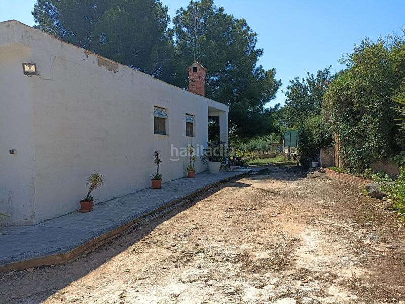 Foto 472a1f06-f5eb-4620-b9f3-d5547f60bf78. Casa amb piscina a Cheste