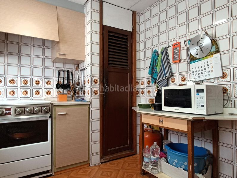 Foto a65006fa-ac11-49c6-832a-64429e19db8e. Casa amb piscina a Cheste