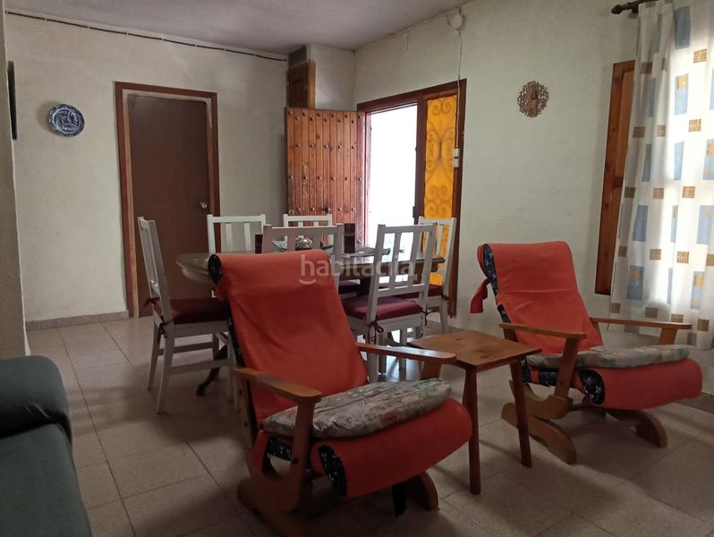 Foto d801cb8c-cc87-41af-b35a-7b15e8bbf647. Casa amb piscina a Cheste