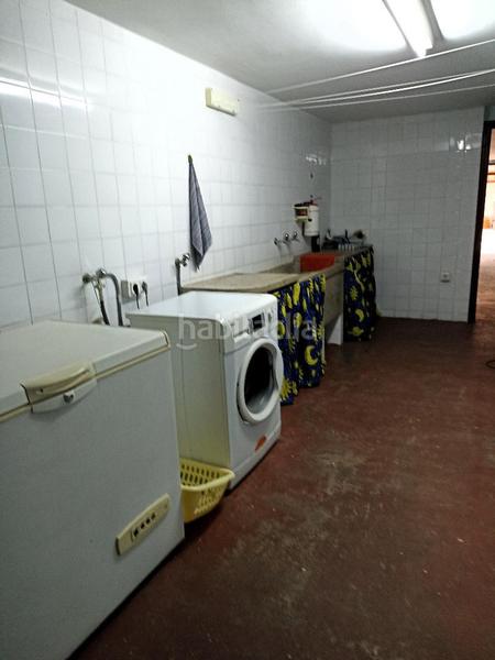 Foto 5232c97d-f985-4898-80c0-ede77125526a. Casa amb piscina a Cheste