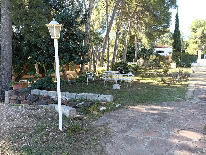 Foto f5b291d4-9467-457a-ae2a-e5c94cf03efc. Casa amb piscina a Cheste