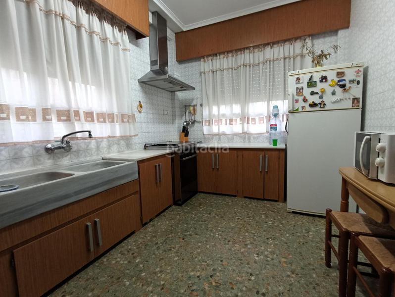 Foto fbaef66c-e6d4-4ce1-bba0-28bddc2b385d. Casa amb piscina a Cheste