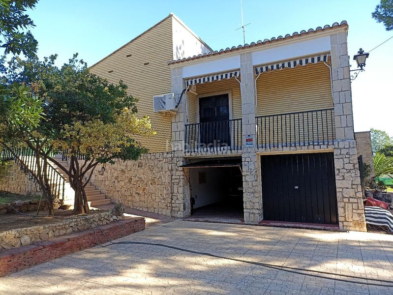 Foto 74879acd-4c9b-491c-ad1f-c1372a024c7c. Casa con piscina in Cheste