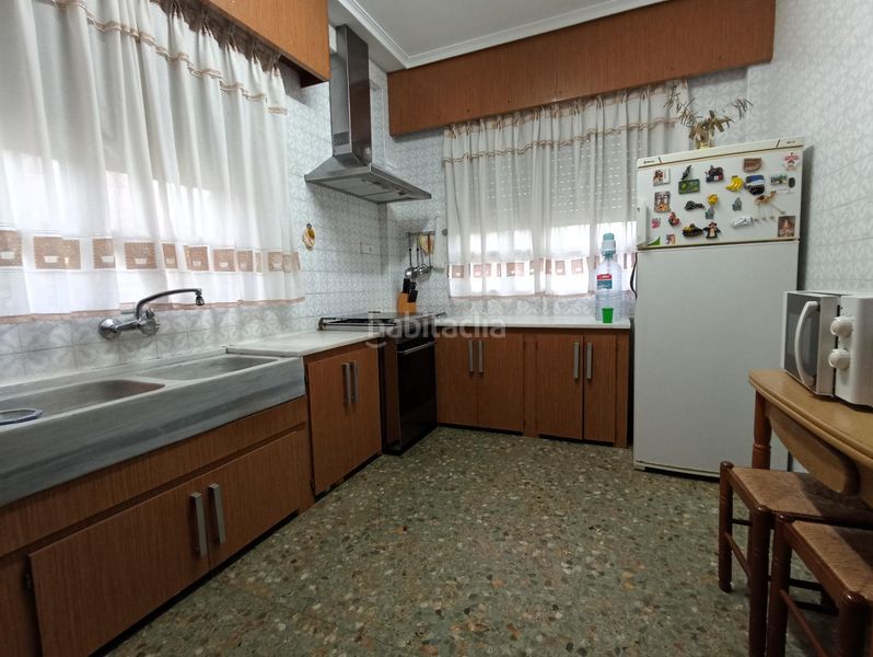 Foto fbaef66c-e6d4-4ce1-bba0-28bddc2b385d. Casa con piscina in Cheste