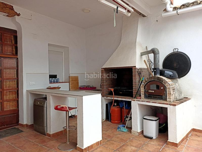 Foto 127a4d8f-2ccb-48a2-9c54-bb2e7e06a5f1. Casa adossada a Cheste