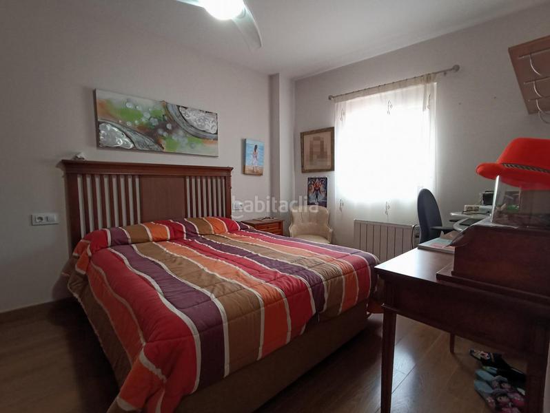 Foto 1aa7e368-a533-4140-9a27-24e94dcbdf23. Casa adossada a Cheste