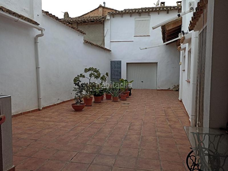 Foto a403b397-add4-4883-af33-8c4fb767cb50. Casa adossada a Cheste